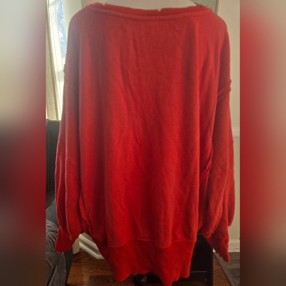 NWOT We The Free Camden Swestshirt In Red - Picture 5 of 6